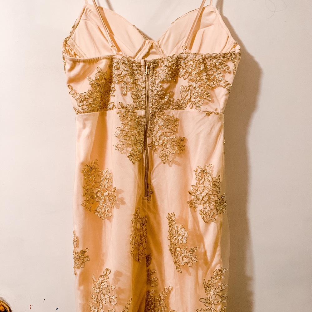 NWOT Cream and Gold Fashion Nova Dress - Picture 3 of 6